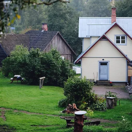 Rosma Mill House بيت للعطل